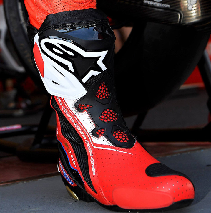 Sturdy Motorcycle Boots With Non-Slip Soles
