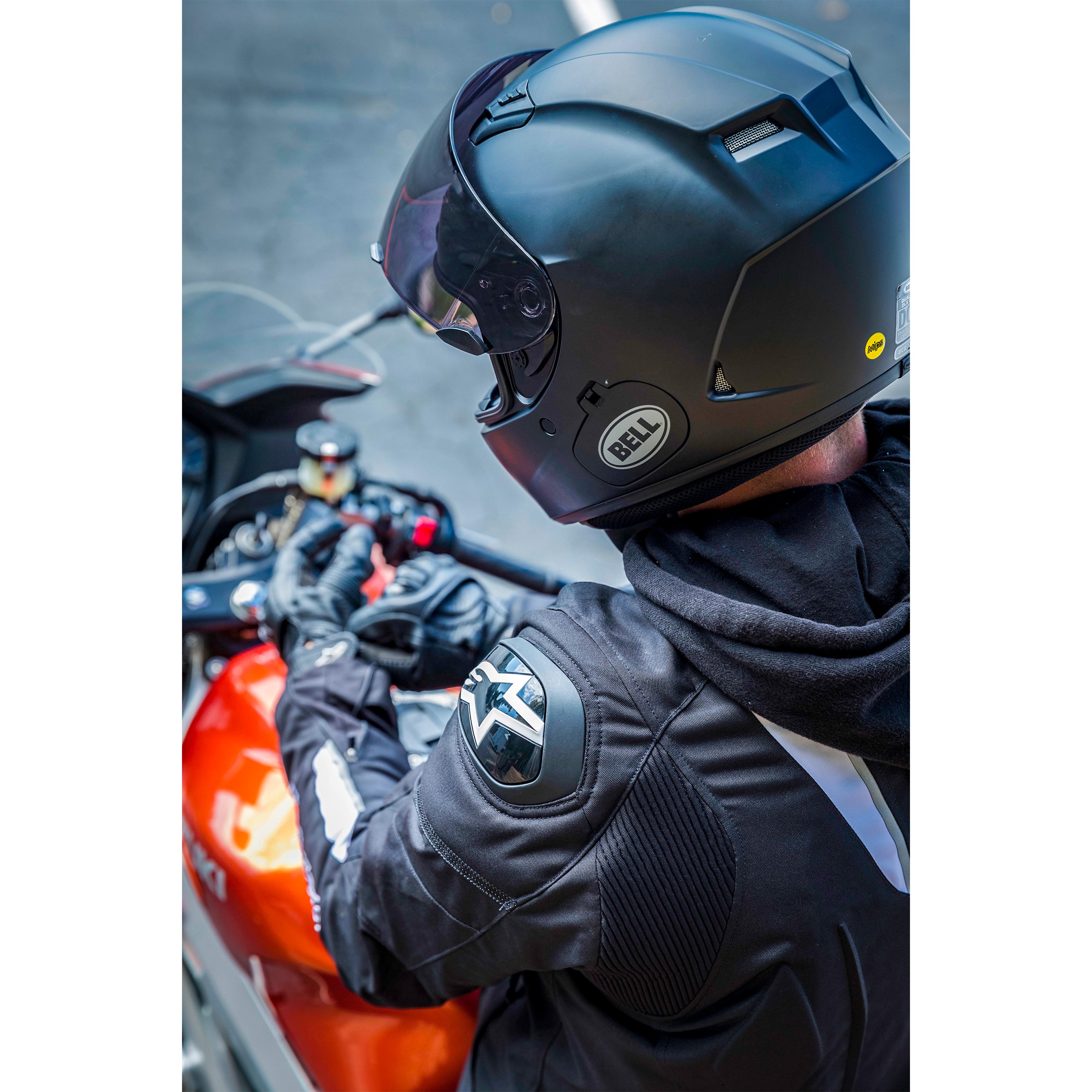 New Bell Qualifier DLX Blackout Helmet Unisex M Black #7085217 