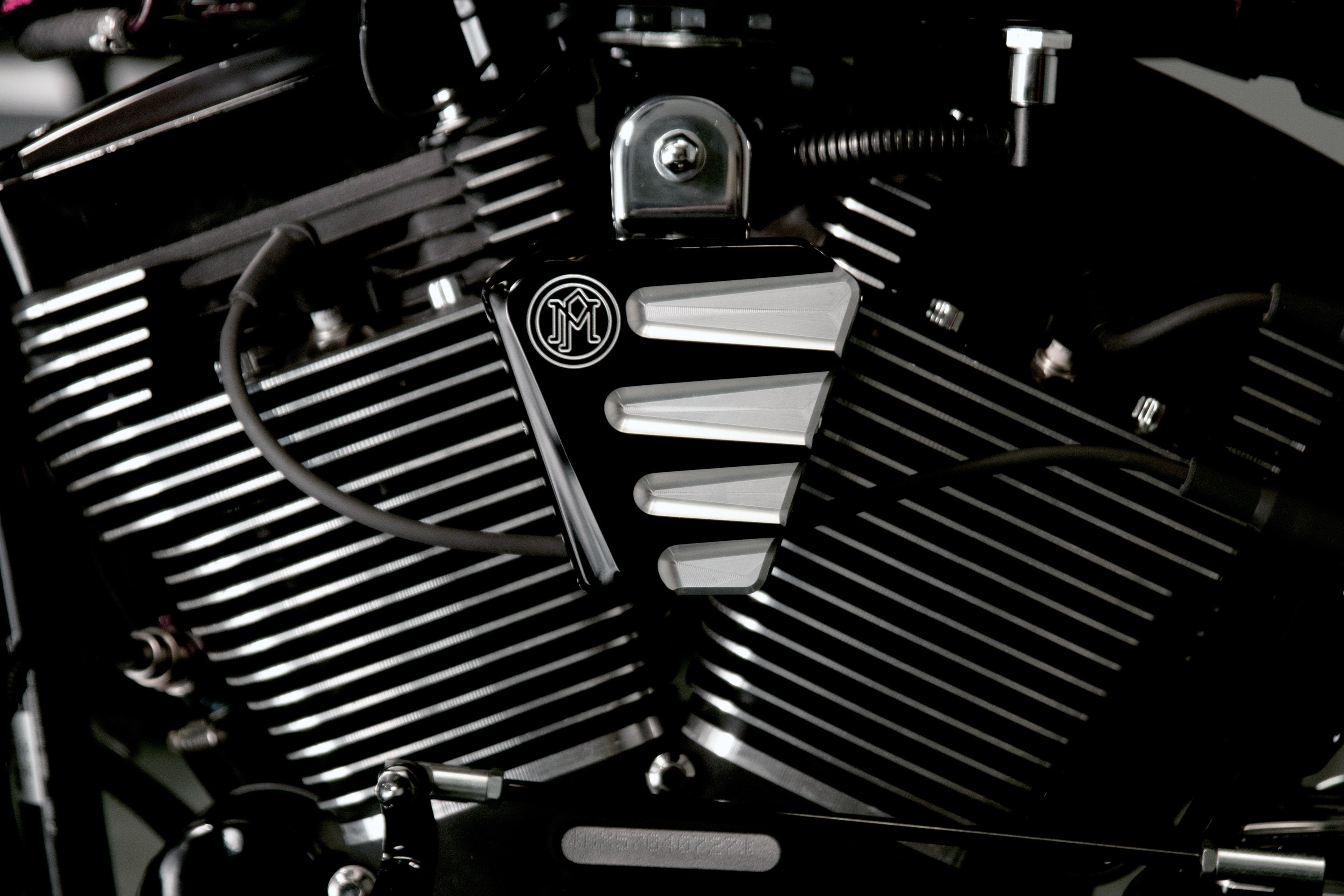 Performance Machine® - Scallop Horn Cover - MOTORCYCLEiD.com